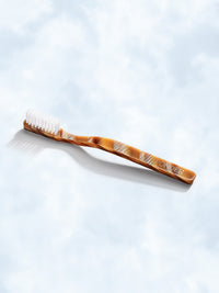 Medium hard nylontannbørste · Brun